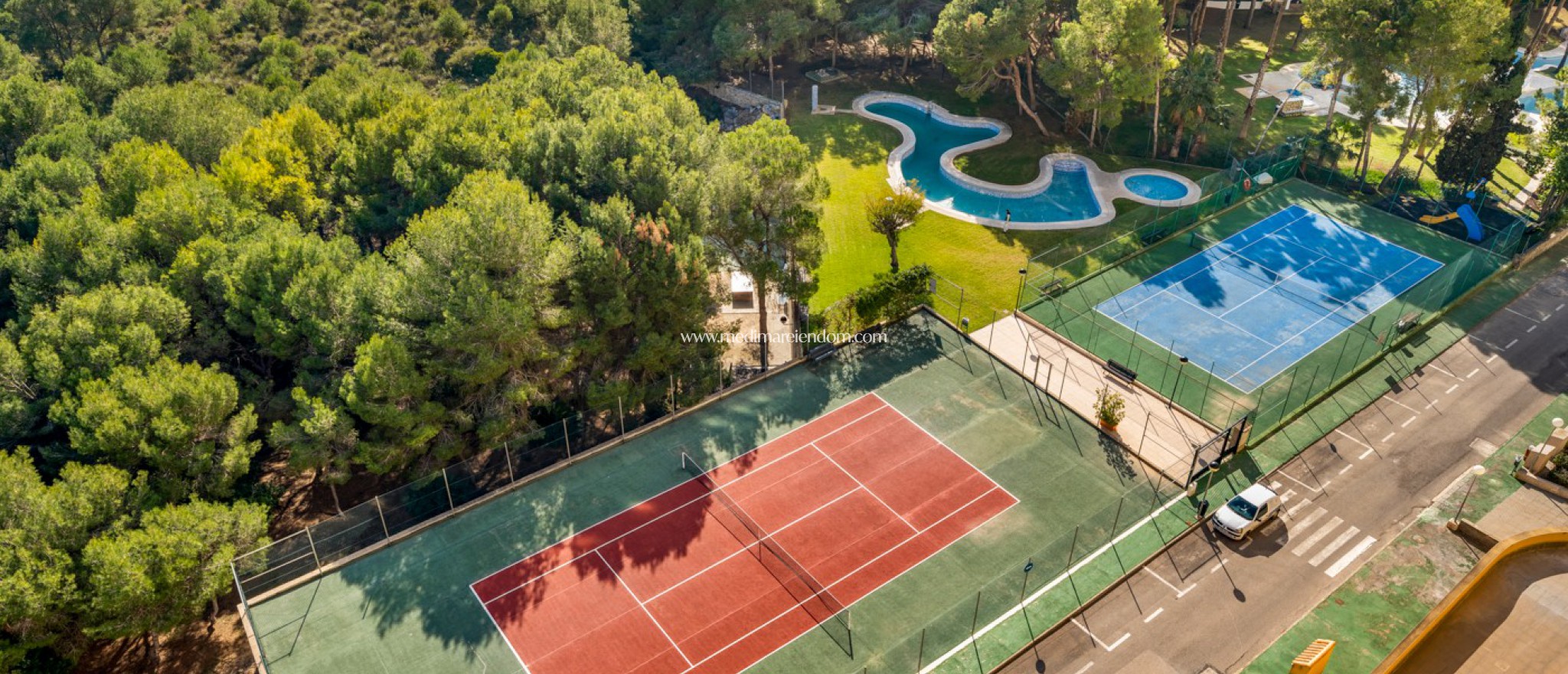 Resale - Apartment - Orihuela Costa - Campoamor