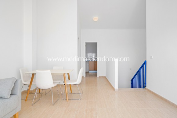 Resale - Apartment - Orihuela Costa - Campoamor