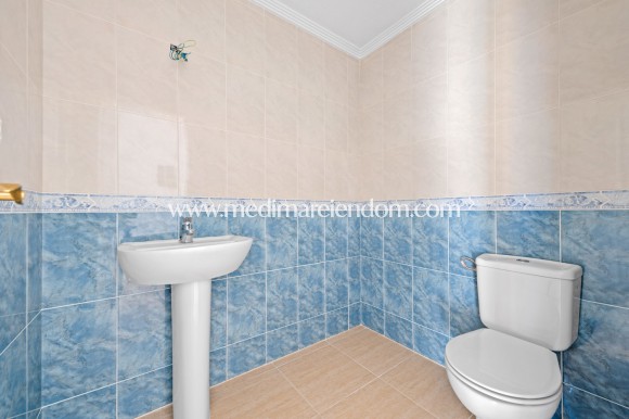 Resale - Apartment - Orihuela Costa - Campoamor