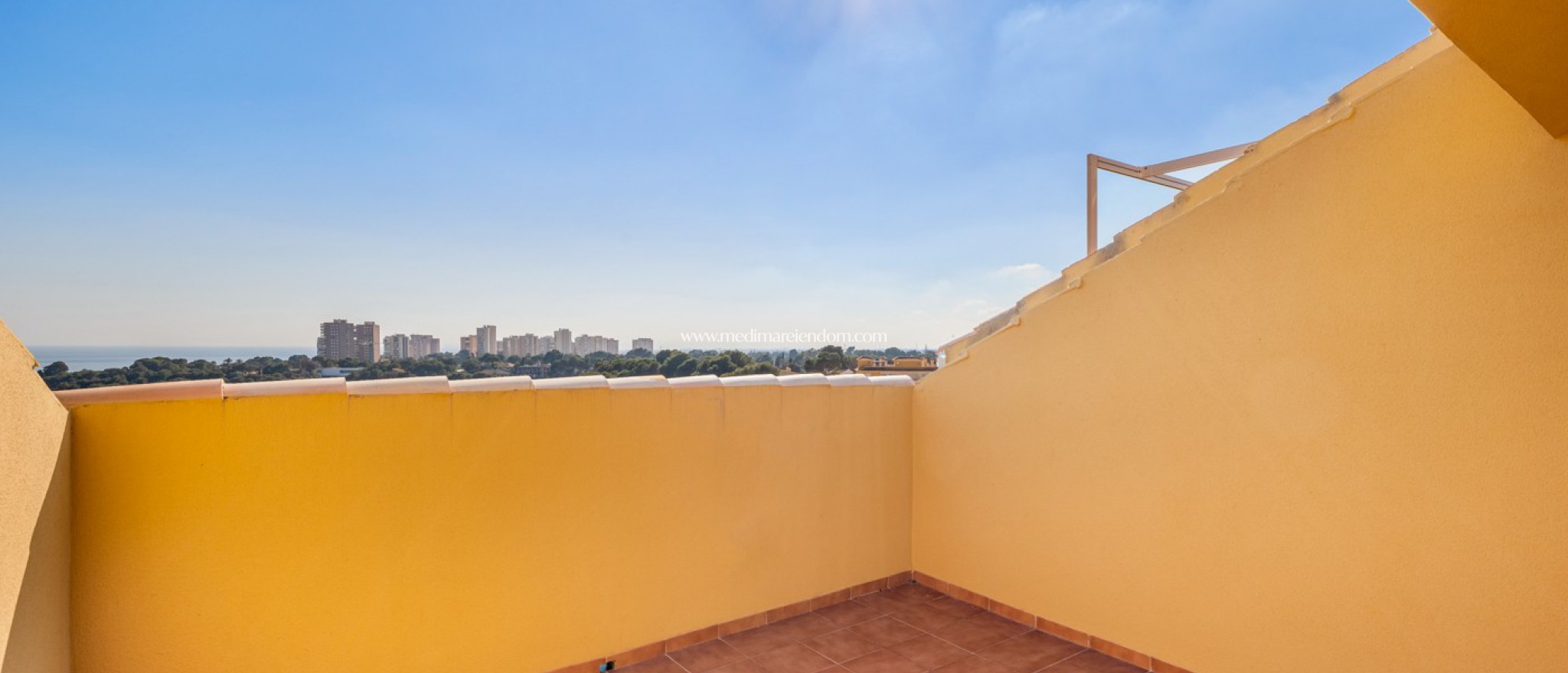 Resale - Apartment - Orihuela Costa - Campoamor
