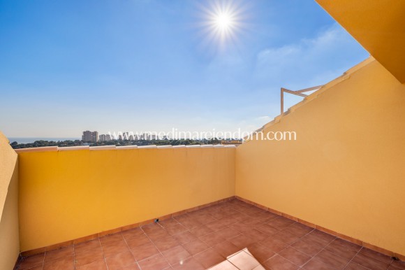 Resale - Apartment - Orihuela Costa - Campoamor