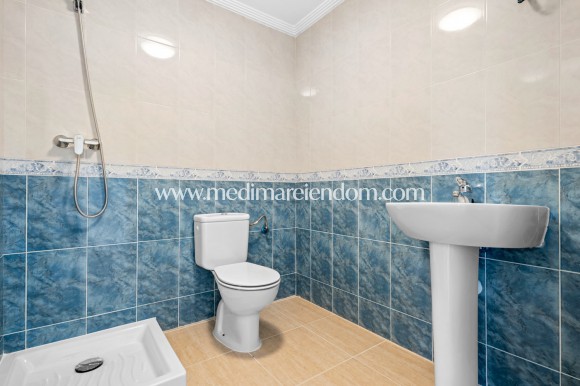 Resale - Apartment - Orihuela Costa - Campoamor