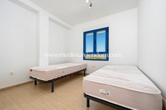 Resale - Apartment - Orihuela Costa - Campoamor