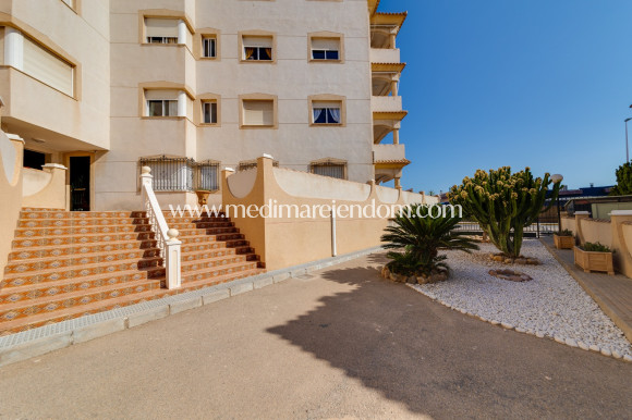 Resale - Apartment - Orihuela Costa - La Zenia