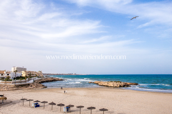 Resale - Apartment - Orihuela Costa - La Zenia