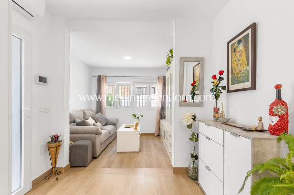 Resale - Apartment - Orihuela Costa - La Zenia