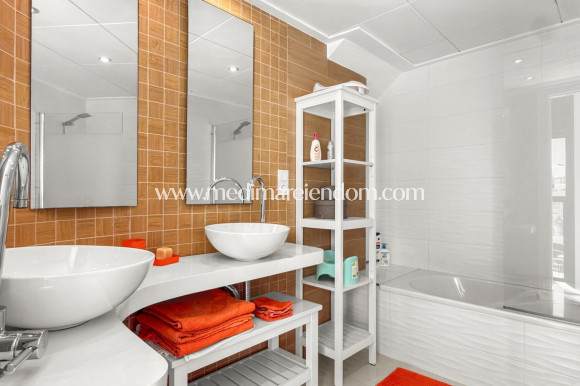 Resale - Apartment - Orihuela Costa - La Zenia