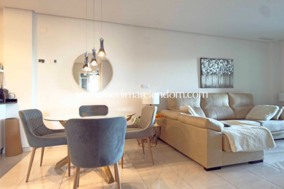 Resale - Apartment - Orihuela Costa - Los Dolses