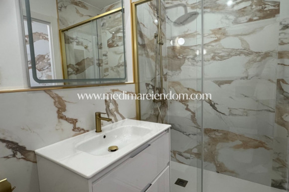 Resale - Apartment - Orihuela Costa - Punta Prima