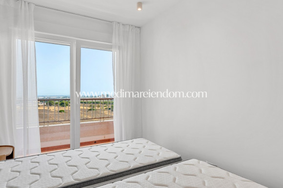 Resale - Apartment - Orihuela Costa - Punta Prima