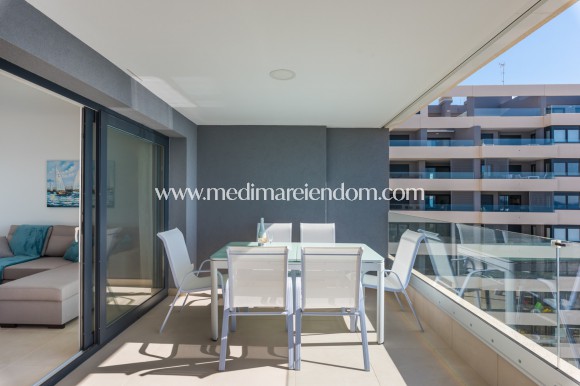 Resale - Apartment - Orihuela Costa - Punta Prima