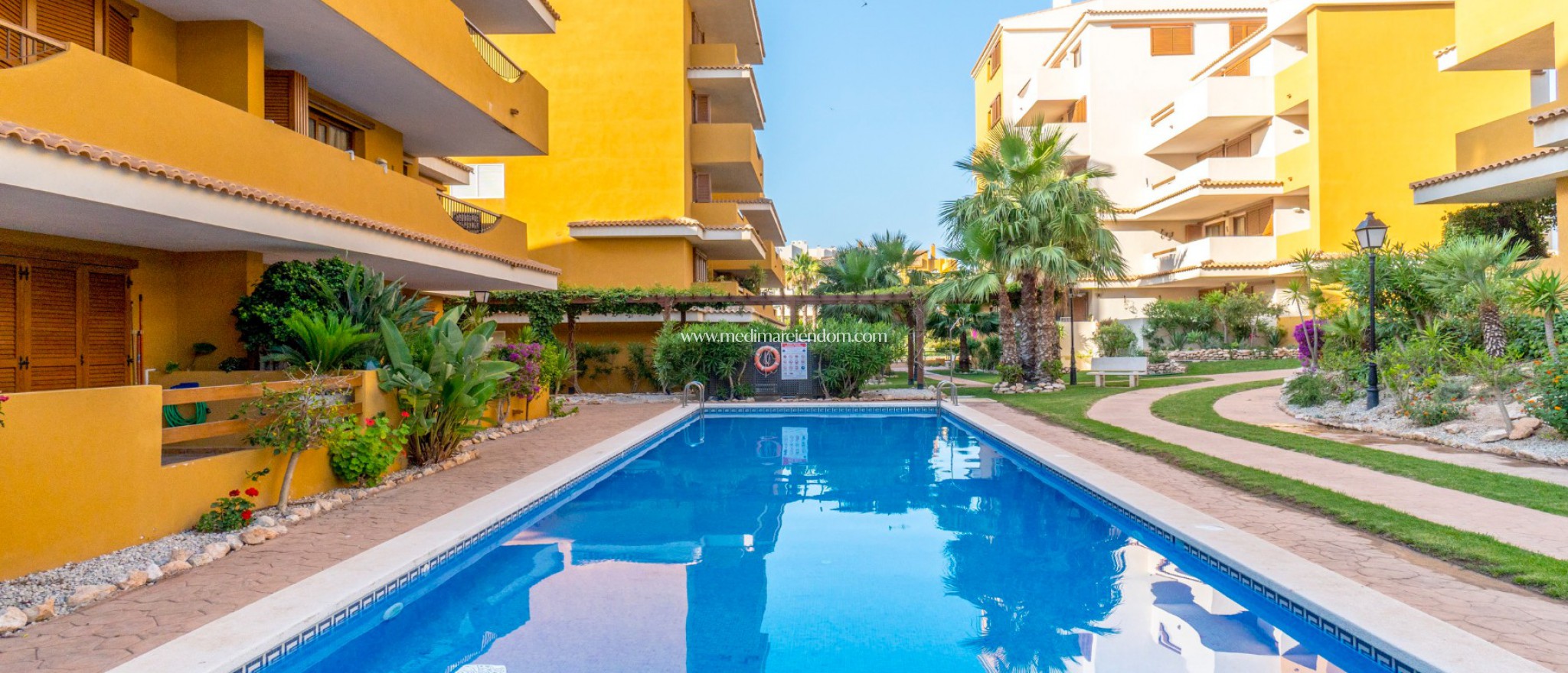 Resale - Apartment - Orihuela Costa - Punta Prima