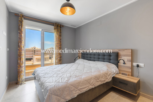 Resale - Apartment - Orihuela Costa - Villamartín-Las Filipinas