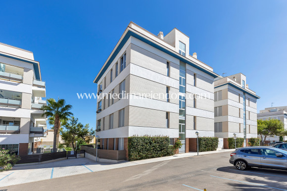 Resale - Apartment - Orihuela Costa - Villamartín-Las Filipinas