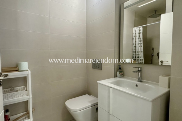 Resale - Apartment - Orihuela Costa - Villamartín