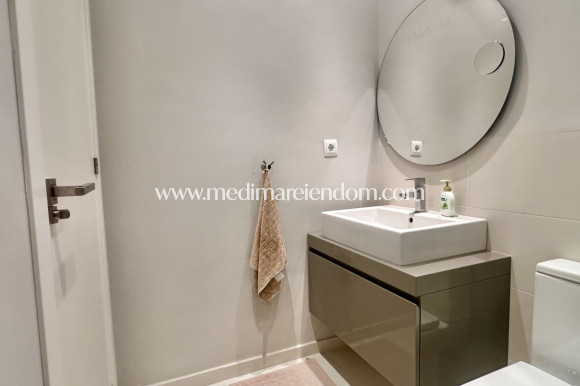 Resale - Apartment - Orihuela Costa - Villamartín