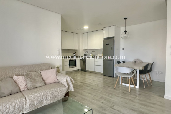 Resale - Apartment - Orihuela Costa - Villamartín