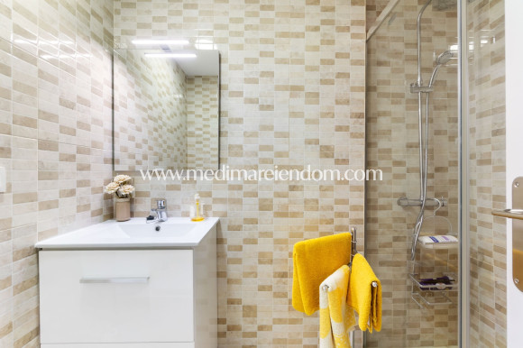 Resale - Apartment - Torrevieja - Centro