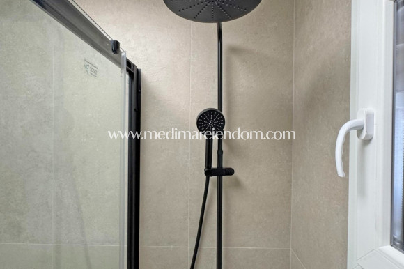 Resale - Apartment - Torrevieja - Parque las naciones