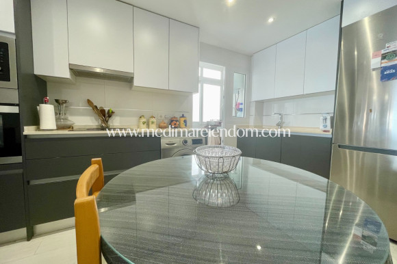 Resale - Apartment - Torrevieja - Playa Del Cura
