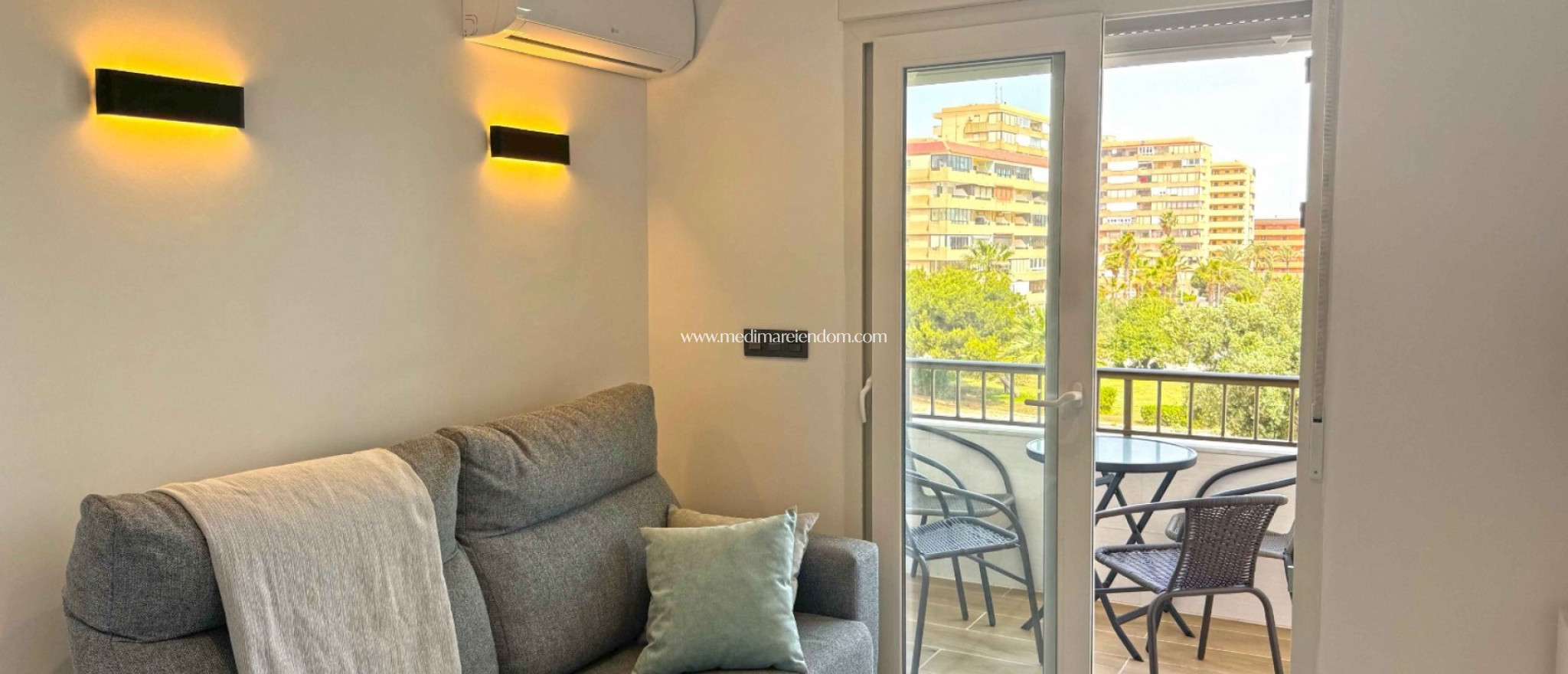 Resale - Apartment - Torrevieja - Torrelamata - La Mata