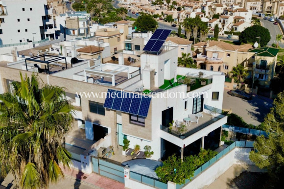 Resale - Detached Villa - Orihuela Costa - Villamartín