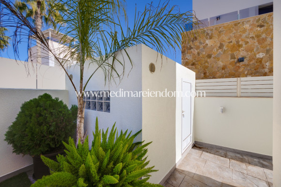 Resale - Detached Villa - Torrevieja