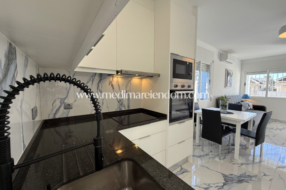 Resale - Semi-detached - Torrevieja - El Chaparral