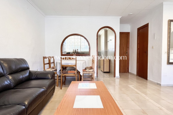 Resale - Townhouse - Torrevieja - La Siesta - El Salado -  Torreta