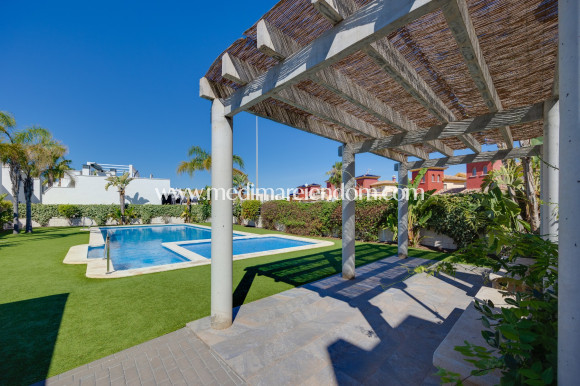 Resale - Villa - Orihuela Costa - Cabo Roig