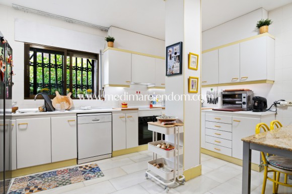 Resale - Villa - Orihuela Costa - Campoamor