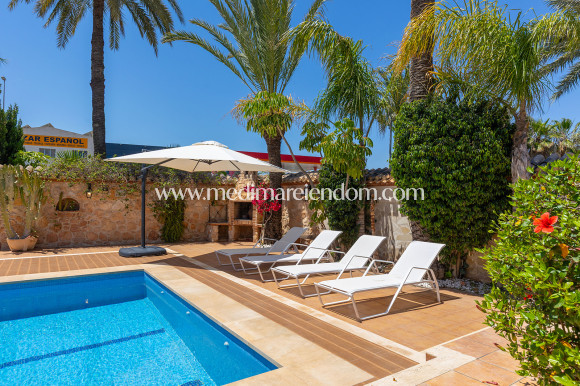 Resale - Villa - Orihuela - Orihuela Costa