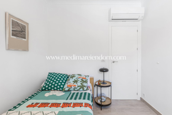 Resale - Villa - Orihuela - Orihuela Costa