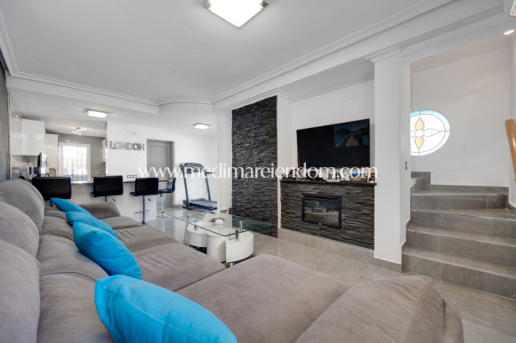 Resale - Villa - Orihuela - Villamartin