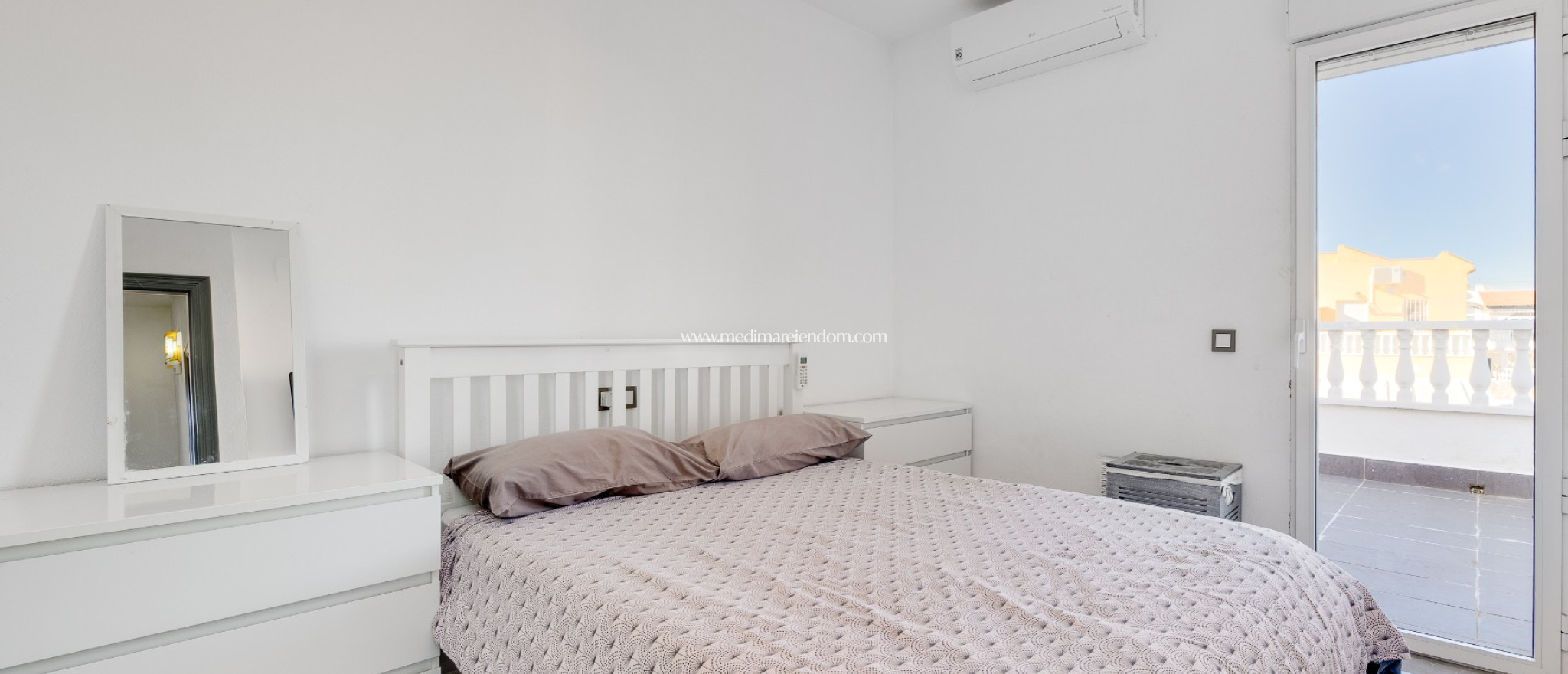 Resale - Villa - Orihuela - Villamartin