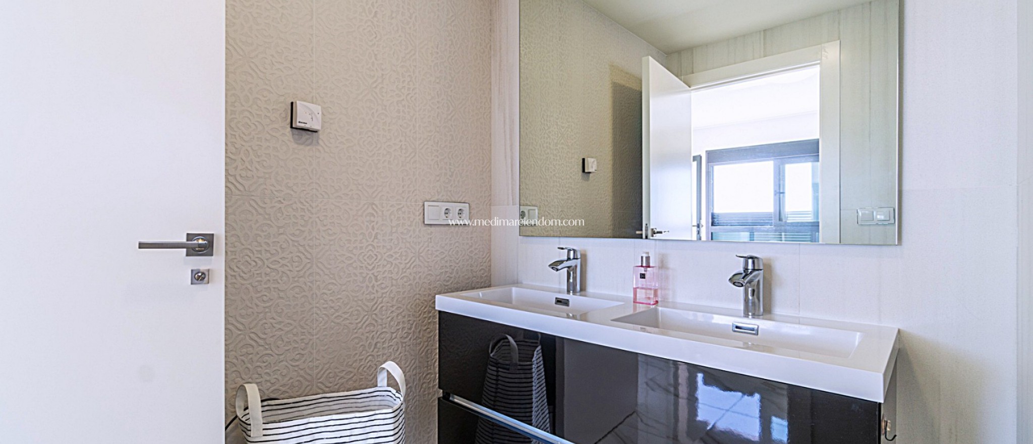 Resale - Villa - San Miguel de Salinas