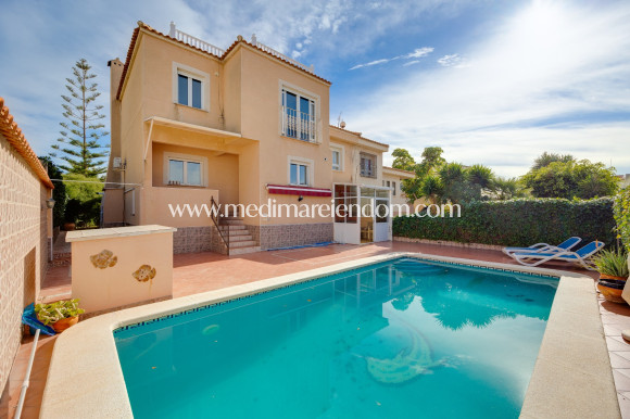Resale - Villa - Torrevieja - El Chaparal