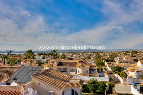 Resale - Villa - Torrevieja - El Chaparal