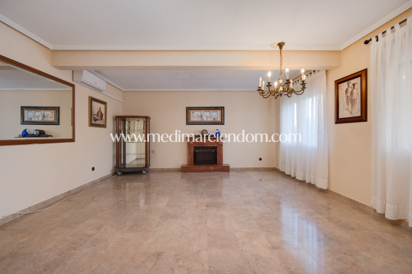 Resale - Villa - Torrevieja - El Chaparal