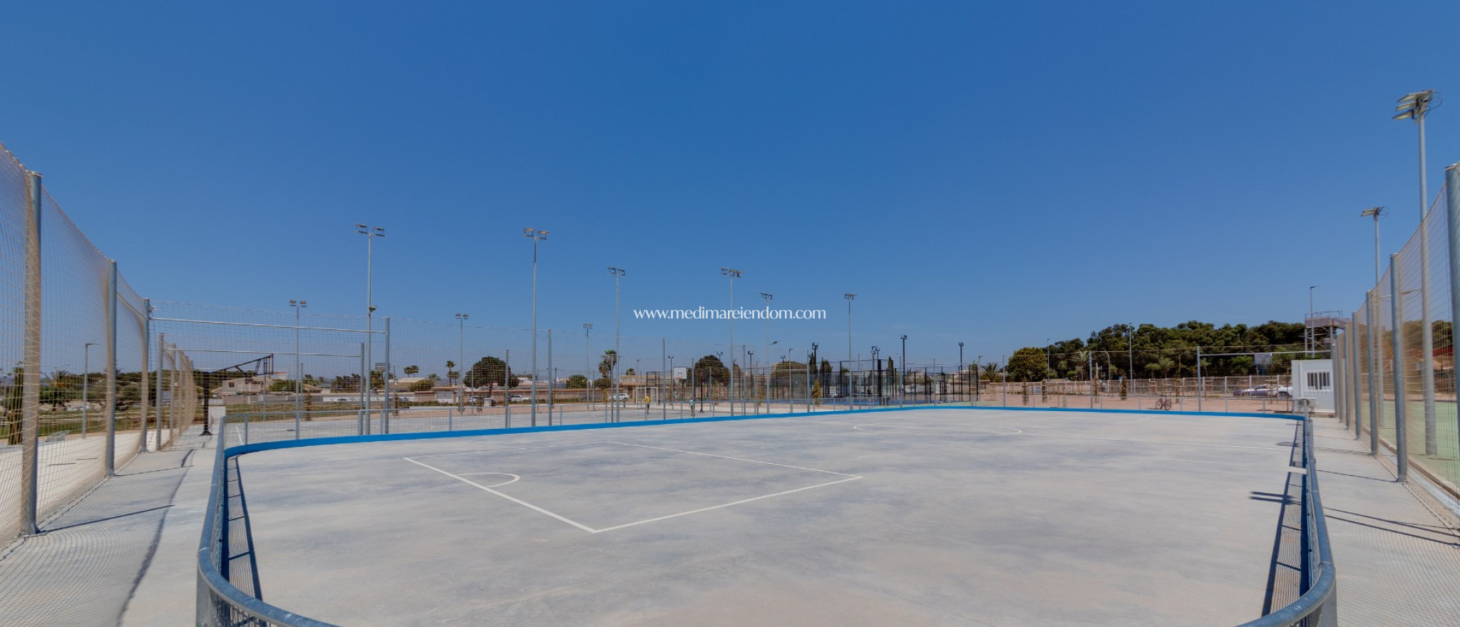 Resale - Villa - Torrevieja - El Chaparral