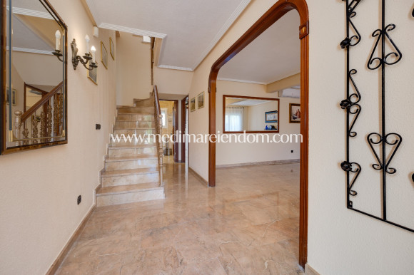 Resale - Villa - Torrevieja - El Chaparral