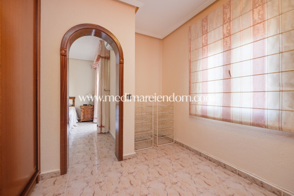 Resale - Villa - Torrevieja - El Chaparral