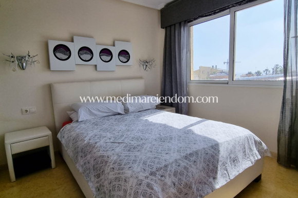 Resale - Villa - Torrevieja - La Mata