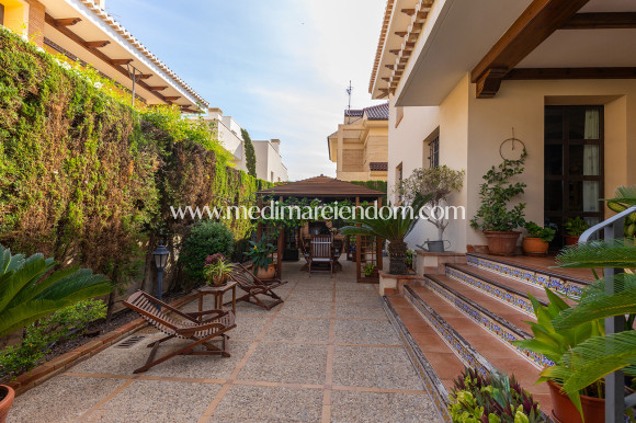Resale - Villa - Torrevieja - La Veleta