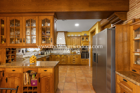 Resale - Villa - Torrevieja - La Veleta