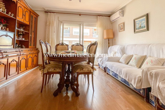 Reventa - Apartamento - Torrevieja - El Acequión - Los Náufragos