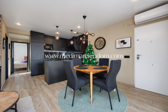 Reventa - Apartamento - Torrevieja - Playa De Los Locos