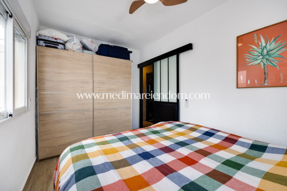 Reventa - Apartamento - Torrevieja - Playa De Los Locos