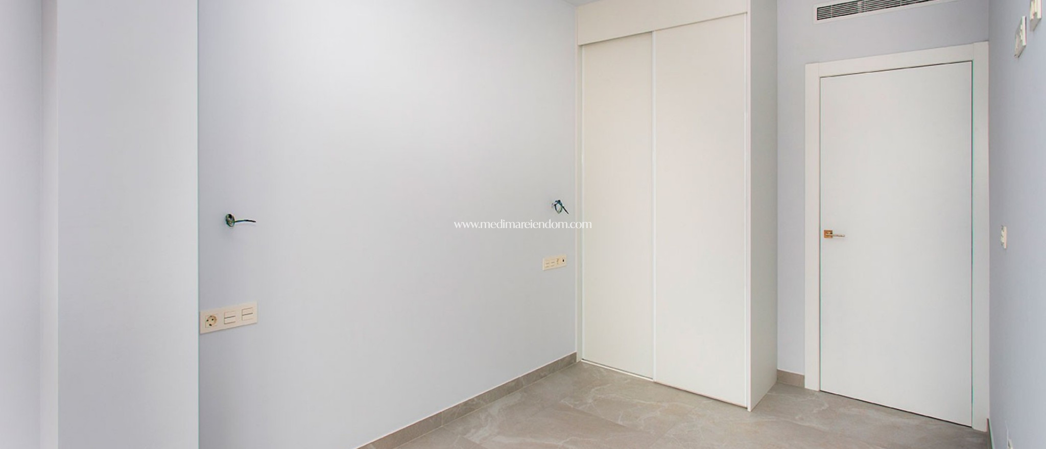 Reventa - Apartamento - Torrevieja - Playa del Cura