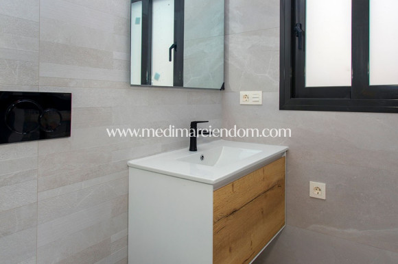 Reventa - Apartamento - Torrevieja - Playa del Cura